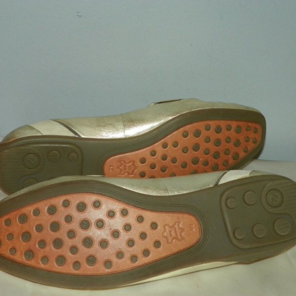 ECCO LADIES' COMFORT DRIVERS/LOAFERS SZ 9 - Picture 3 of 5